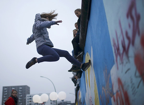 Germany celebrates 25th anniversary of fall of Berlin Wall