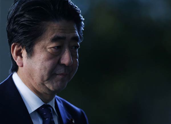 Japan faces deadline to free IS hostages