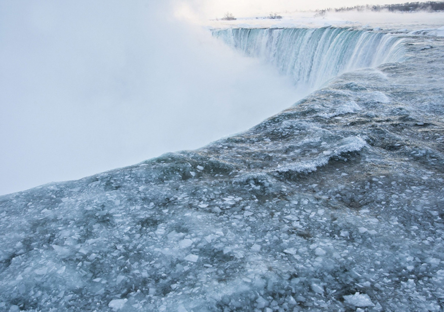 Niagara Falls: masterpiece of winter god 