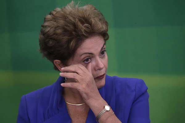 Brazil's Rousseff presents anti-corruption package