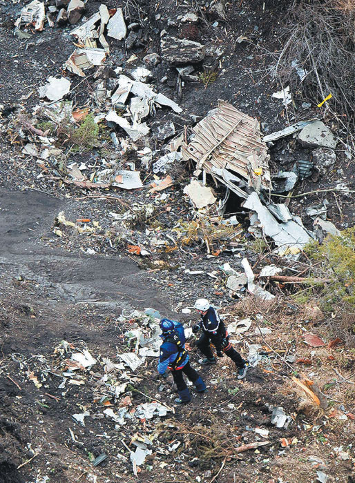 Two clues could shed light on jet tragedy