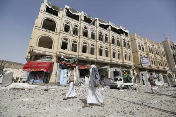 At least 60 die in fresh airstrikes on Yemen's capital