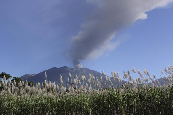 Eruption of Indonesian volcano sparks travel chaos