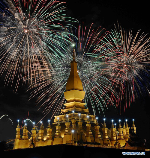 Fireworks displayed as Laos mark 40th Anniv. of founding