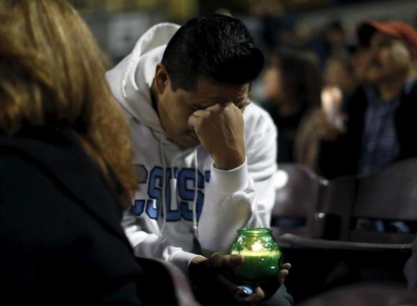 Candlelight vigil reflects San Bernardino tragedy