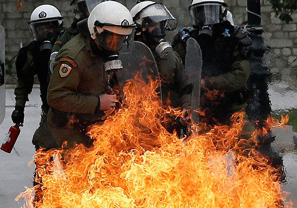 General strike against pension reform brings Greece to standstill