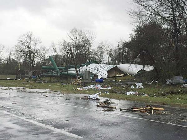 Deadly tornadoes cause widespread damage in Louisiana, Mississippi
