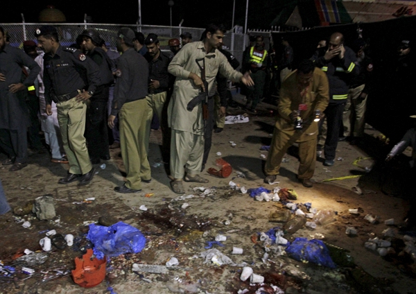 69 killed, 300 injured as suicide blast hits Pakistan on Easter