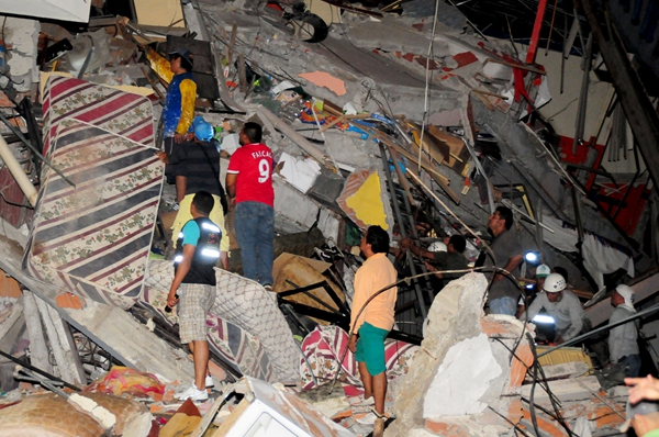 Powerful earthquake kills 77 in Ecuador