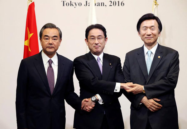 China, Japan, S. Korea should work to make differences controllable