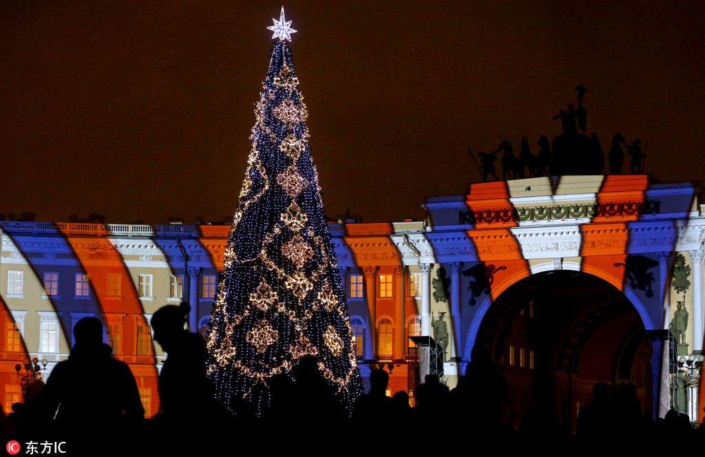 Light show in Russia greets New Year