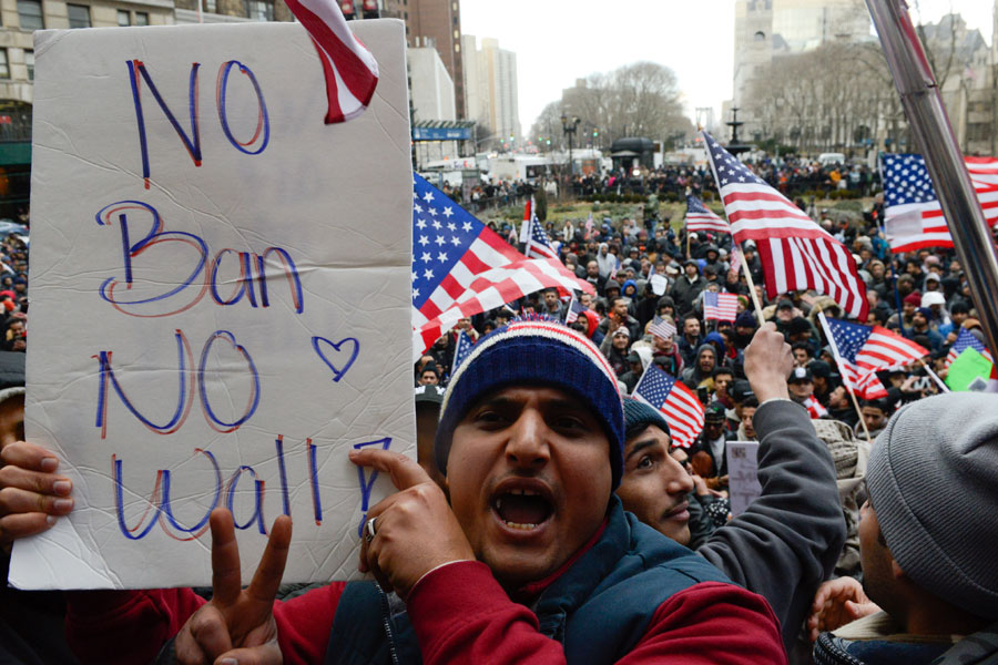 US Muslims protest against Donald Trump's travel ban