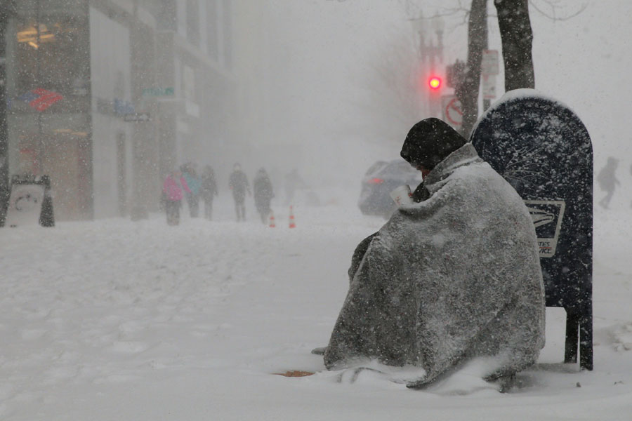 Two die as winter storm wallops northeastern United States