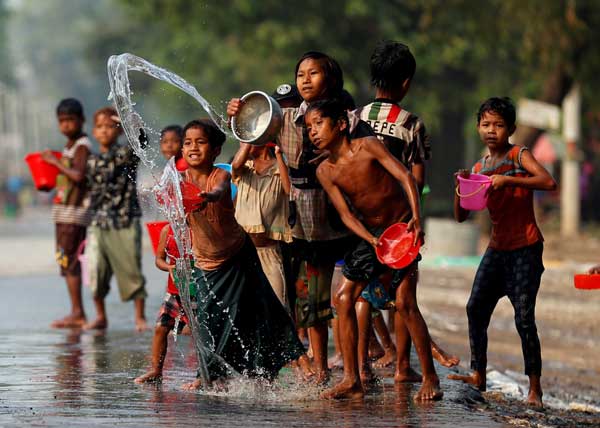 285 killed, 1,073 injured during Myanmar's water festival