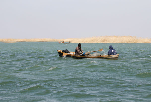 Indian fishermen try new nets for healthier oceans