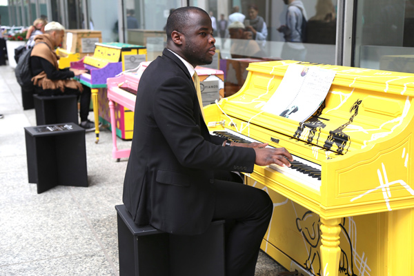 Piano project gives New Yorkers chance to play