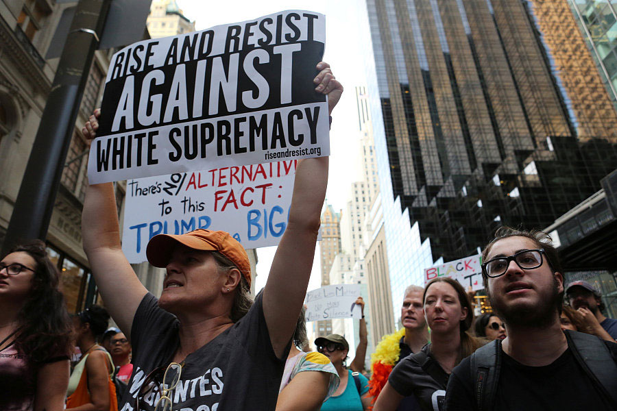 Hundreds rally around US against white supremacists