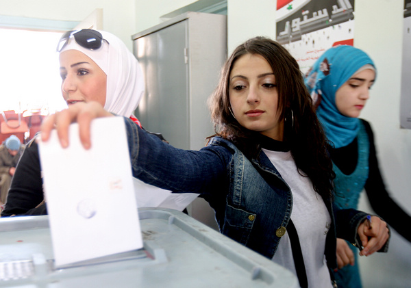 Syrians vote on new constitution