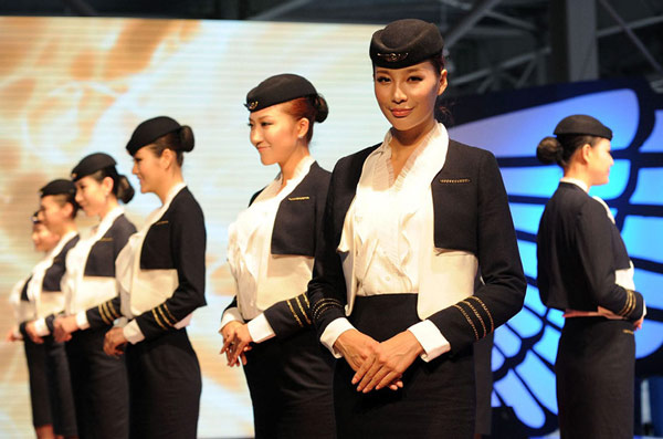 US airlines hiring more Chinese-speaking cabin crews